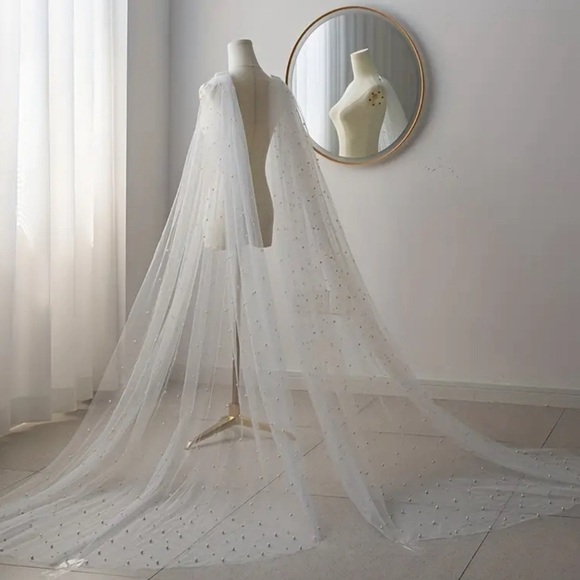 Bridal Wings / Cape / Veil White with pearls New - Picture 1 of 6